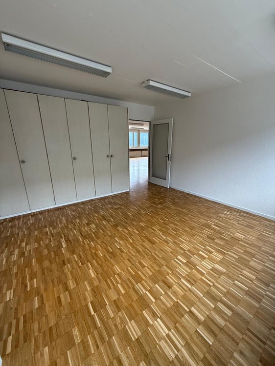 grosszügige Bürofläche in Dietikon zu vermieten 4