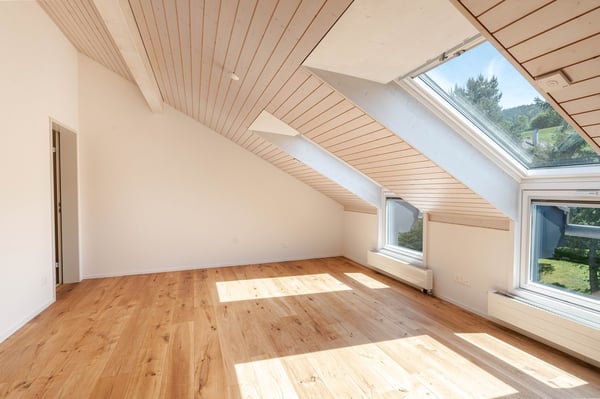 Helle Dachwohnung mit Seesicht 9