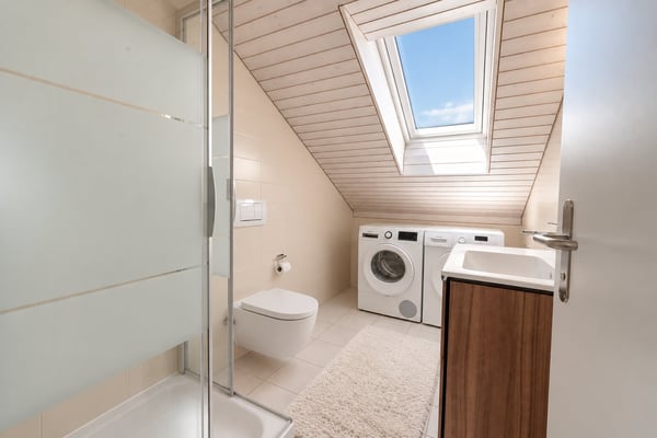 Helle Dachwohnung mit Seesicht 6