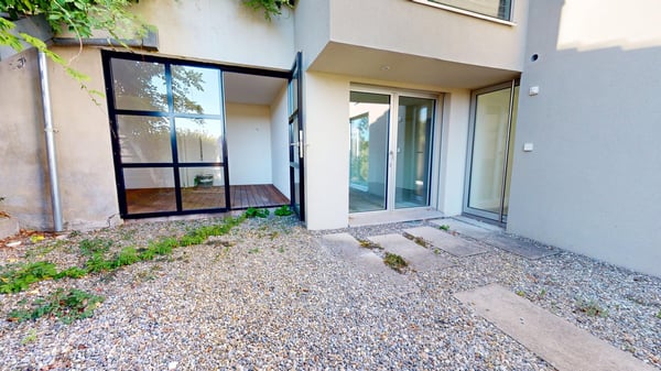 Frisch renovierte 3-Zimmer-Wohnung mit privatem Garten 11