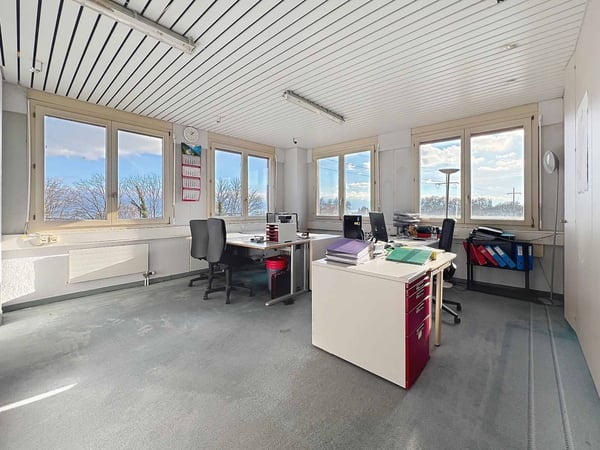 Surface administrative / artisanale de 300m2 4