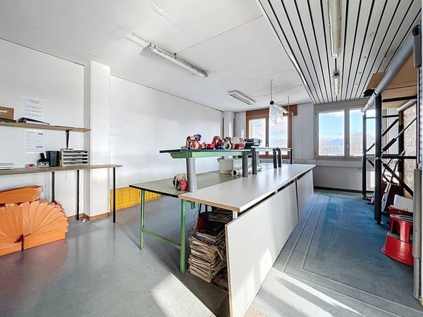 Surface administrative / artisanale de 300m2 5