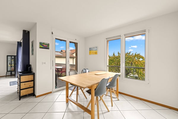 Spacieux appartement de 4,5 pièces avec vue dégagée 3