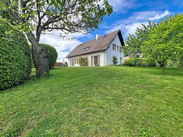 Belle maison rénovée avec goût - 5 chambres Grand jardin 1