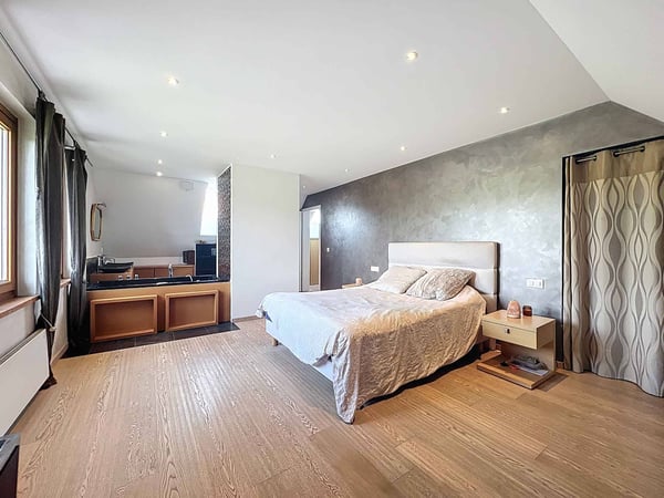 Belle maison rénovée avec goût - 5 chambres Grand jardin 9