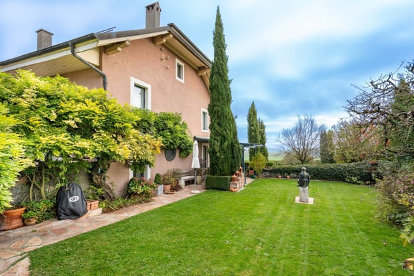 Elégante propriété de 7 pièces - Parcelle de 1'720 m² magnifiquement arboré 2