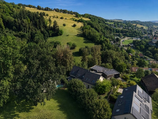 Villa mitoyenne de 5,5 pièces avec espace de jardin privatif de 200m2 11