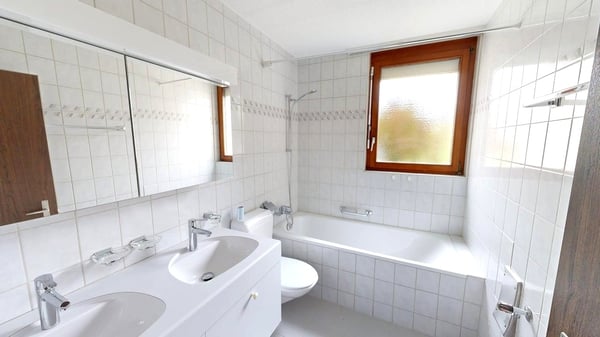 Ruhig gelegenes und freistehendes 1.5 Zimmer-Einfamilienhaus 6