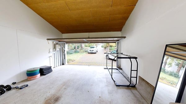 Ruhig gelegenes und freistehendes 1.5 Zimmer-Einfamilienhaus 11