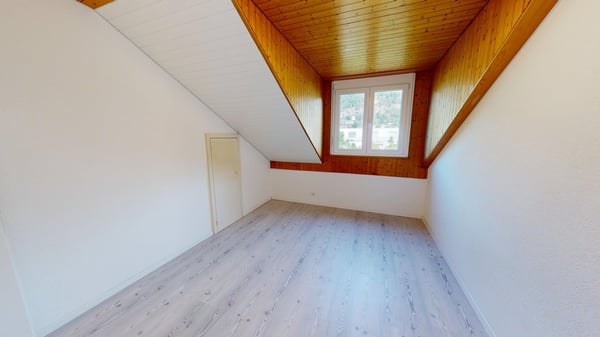 Grosszügige 4.5-Zimmer-Dachwohnung mit Charme in Pieterlen 12