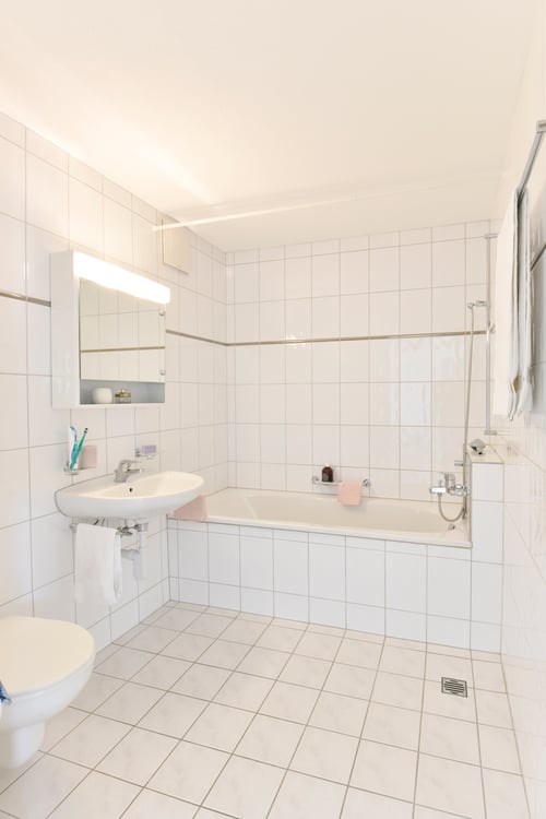 Helle und geräumige Wohnung 6
