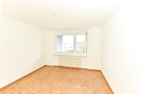 Grosse Erdgeschosswohnung 9