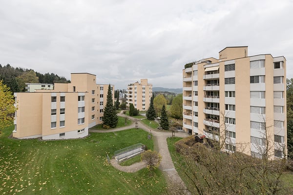 Grosse Wohnung an schöner Lage 1