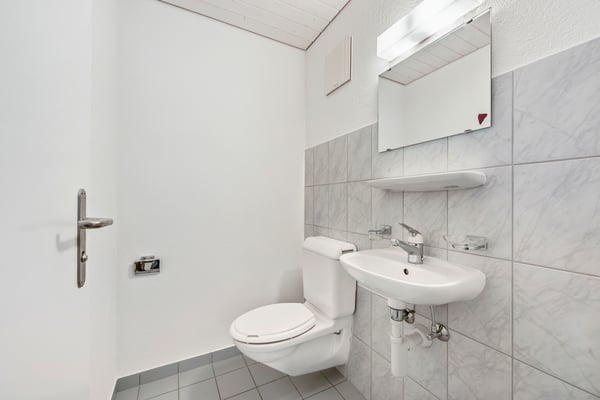 grosszügige und helle Wohnung 7