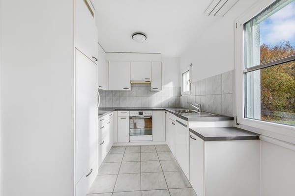 grosszügige und helle Wohnung 6