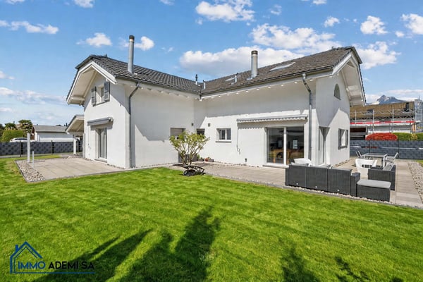 Spacieuse villa individuelle de 269 m² avec 2 logements, sur une parcelle de 1'009 m² au Bouveret ! 5