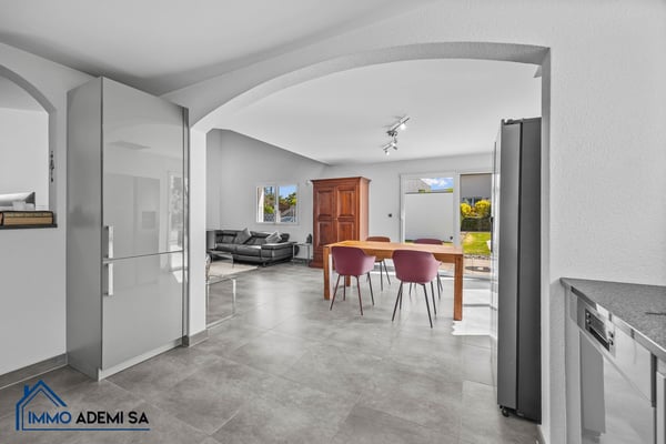 Spacieuse villa individuelle de 269 m² avec 2 logements, sur une parcelle de 1'009 m² au Bouveret ! 16