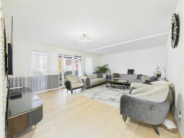 MODERN AN RUHIGER ZENTRALER LAGE 1