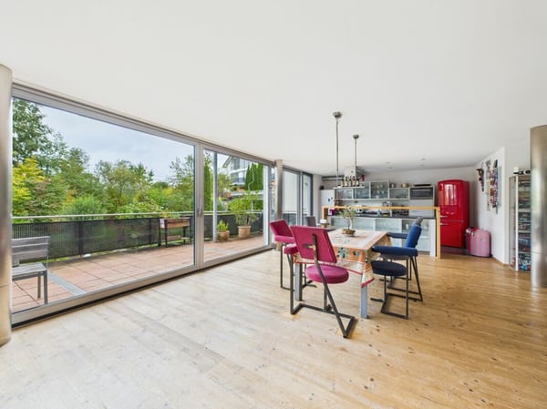 PRAKTISCHES HOME-OFFICE MIT SEPARATEM ZUGANG 3