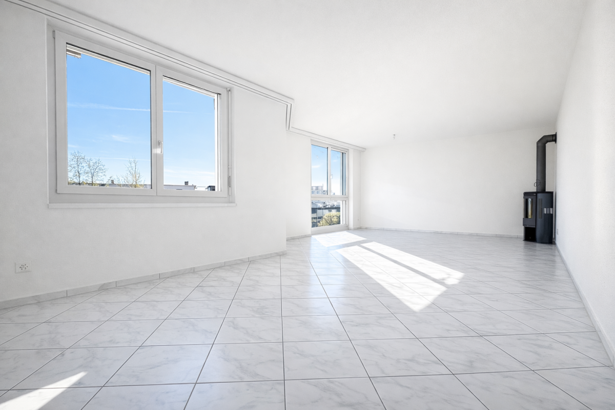 HOCHWERTIG UND GROSSZÜGIG MIT SONNIGEM BALKON