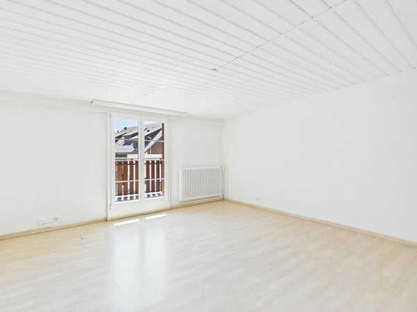 ZWEIFAMILIENHAUS MIT ATTRAKTIVEM MIETPOTENZIAL AN ZENTRALER LAGE 3