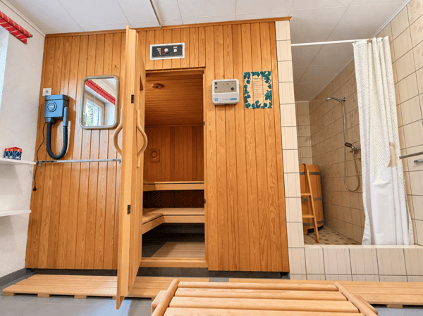 WOHNEN IM GRÜNEN MIT SAUNA ZUR MITBENUTZUNG 6