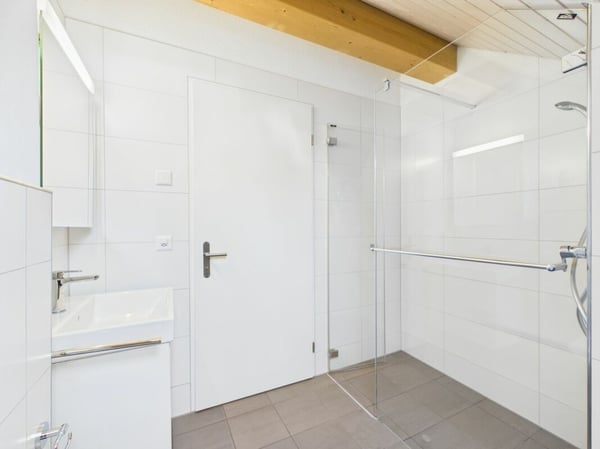 MODERNER AUSBAU UND GROSSZÜGIGES RAUMGEFÜHL 6