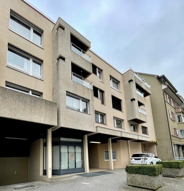 Grosszügige 1-Zimmer-Wohnung mit Balkon an zentraler Lage in Olten 1