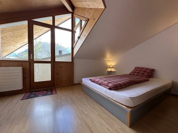 Liegenschaft an sonniger Lage mit bezauberndem Blick in die Glarner Bergwelt! 15