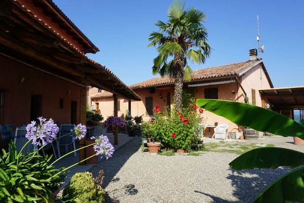 Traumhafte Liegenschaft an einmaliger Lage 9