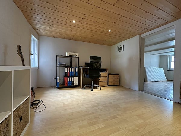 7.5 Zimmer-Einfamilienhaus mit schönem Garten 7