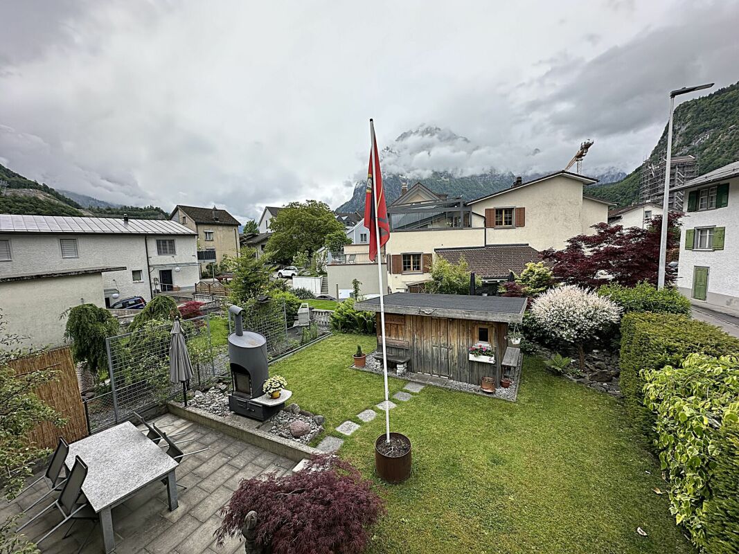 7.5 Zimmer-Einfamilienhaus mit schönem Garten