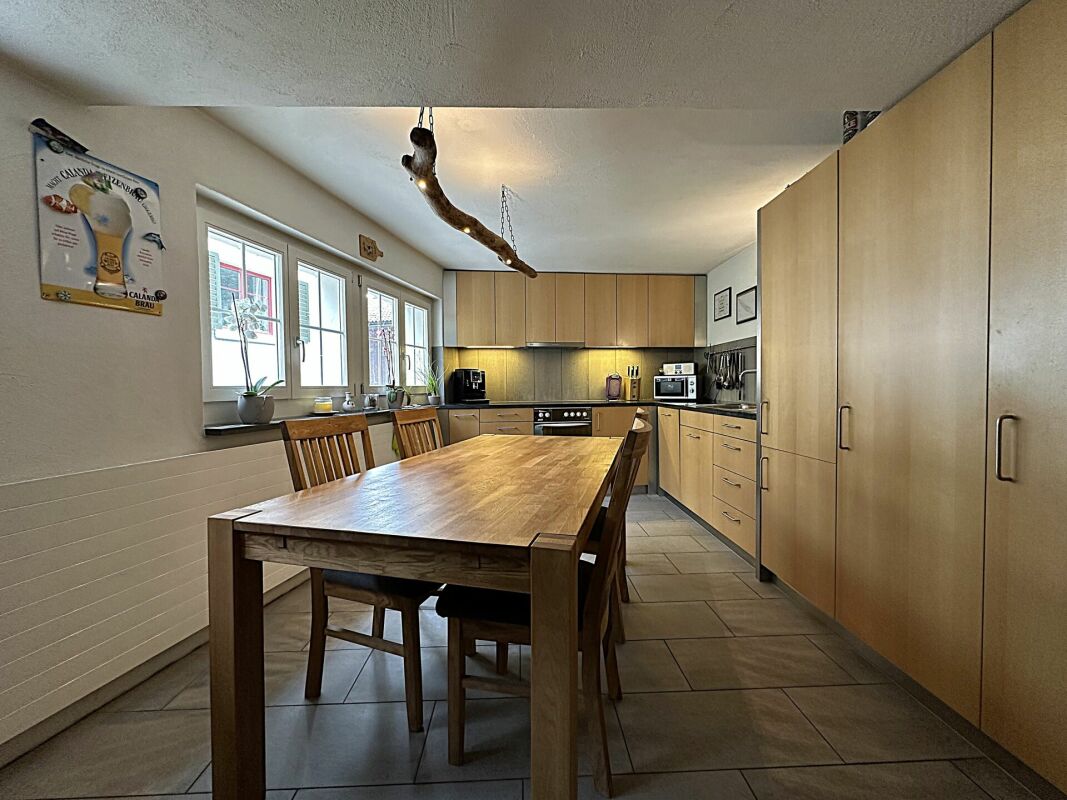 7.5 Zimmer-Einfamilienhaus mit schönem Garten