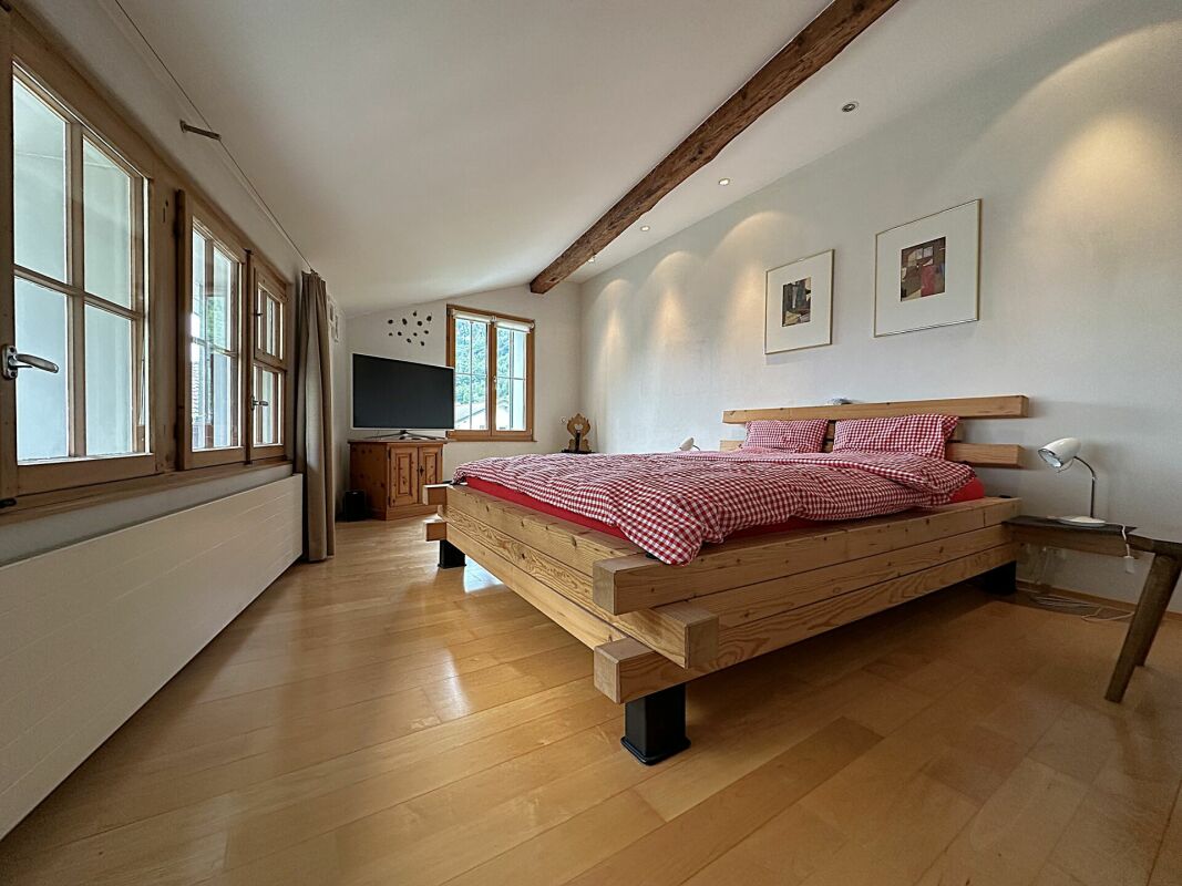 7.5 Zimmer-Einfamilienhaus mit schönem Garten