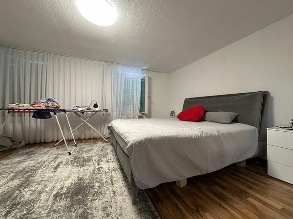 5.5 Zi. -Reiheneinfamilienhaus mit 1.5 Zi.- Einliegerwohnung 4
