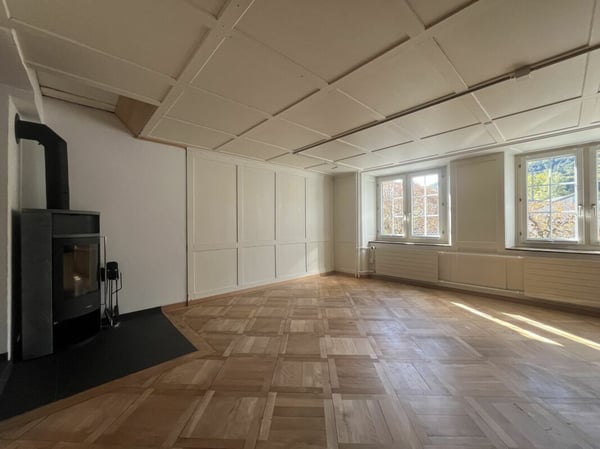 Attraktives  6.5 Zi.- Reiheneinfamilienhaus zum mieten in Ennenda bei Glarus 2