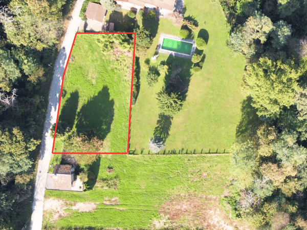 Terreno edificabile con accesso diretto dalla strada 1