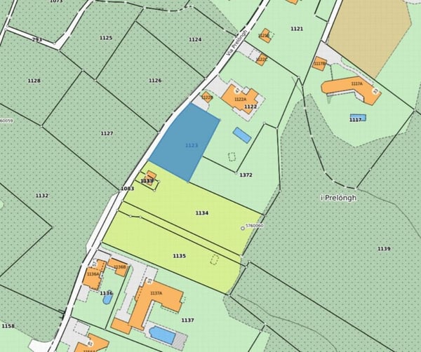 Terreno edificabile con accesso diretto dalla strada 2