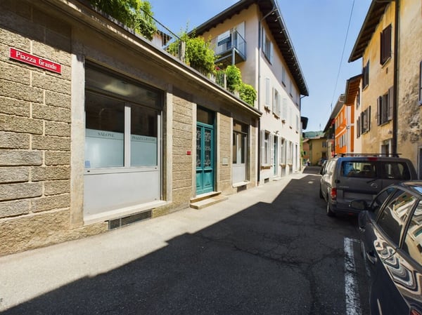 Al primo piano luminoso appartamento in affitto 11