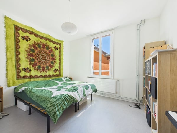 Al primo piano luminoso appartamento in affitto 8