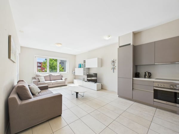 1.5 locali in posizione centrale ammobiliato con doppi servizi 5