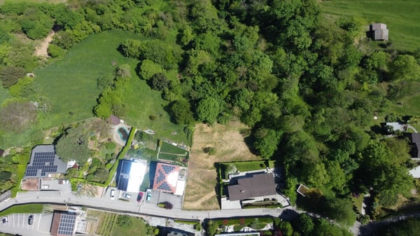 Nuovo prezzo! Montagnola in vendita generoso terreno edificabile con vista aperta sulle montagne 4