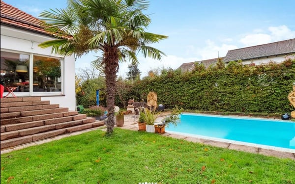 Exklusives, ruhig gelegenes Einfamilienhaus mit Pool zur Langzeitmiete 2