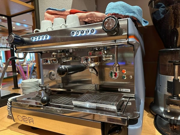 Charmantes Restaurant mit Terrasse und neuer Küche 5