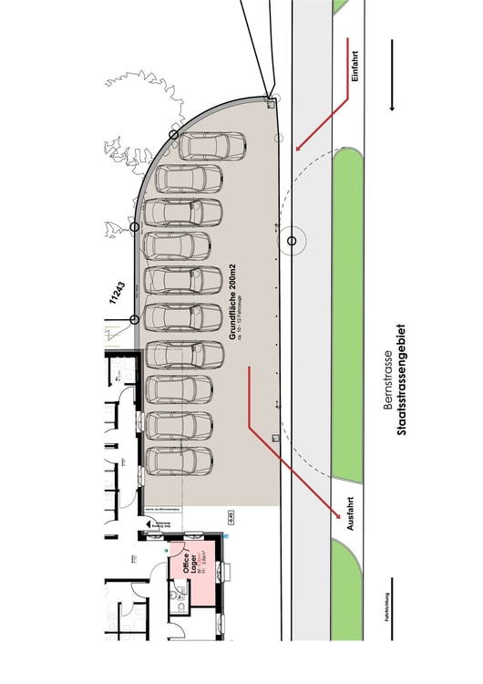 PARKPLATZ AN HOCH FREQUENTIERTER LAGE 1