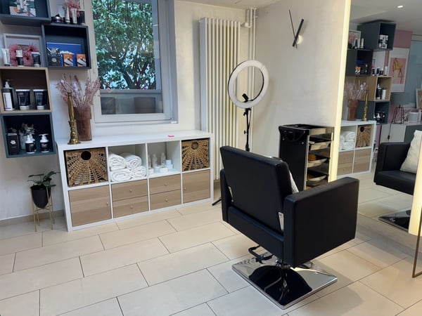 DEIN NEUER ARBEITSPLATZ ALS EIGENSTÄNDIGE/R COIFFEUR 4