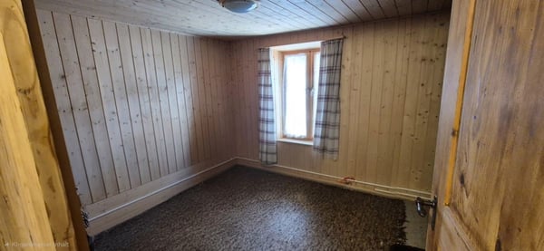 CHARMANTES HAUS MIT ANGRENZENDEM HOLZHAUS - VIEL RAUM FÜR NEUE IDEEN 8