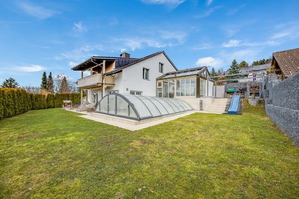 RARITÄT IN BESTLAGE MIT POOL, WINTERGARTEN UND GRILL-LOUNGE FRISCH RENOVIERT 2