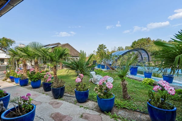 EINZIGARTIGE LUXUSRESIDENZ MIT PARKÄHNLICHER GARTENANLAGE 10