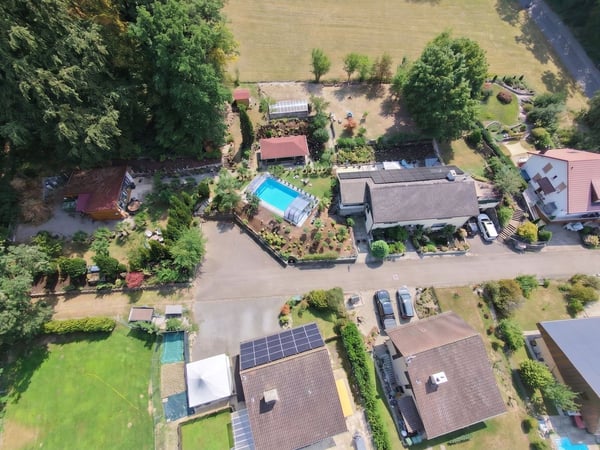 EINZIGARTIGE LUXUSRESIDENZ MIT PARKÄHNLICHER GARTENANLAGE 1